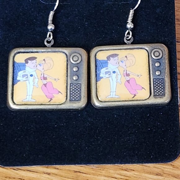 I dream of jeannie on tv earrings RARE - Picture 3 of 4